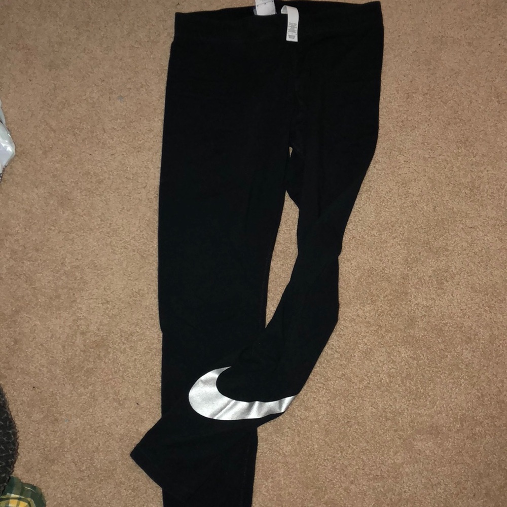 Women’s Nike leggings